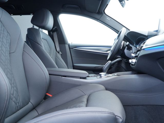 Fahrzeugabbildung BMW 530 i Touring M Sportpaket FACELIFT-MODELL