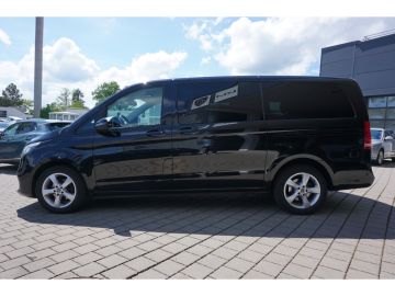 Mercedes V 220 - 3