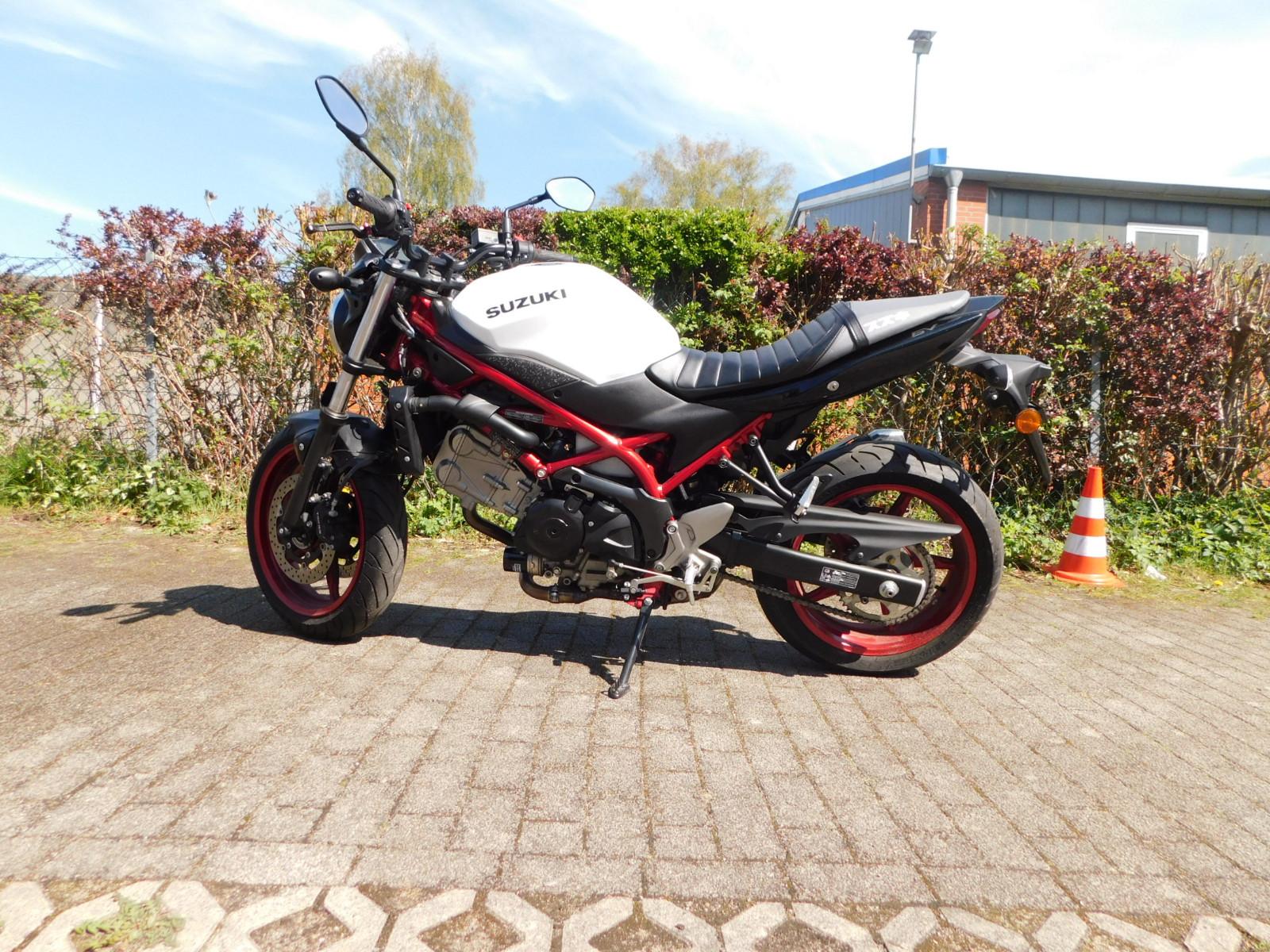 Suzuki SV650i V2*1Hand*Scheckheft*TOP-Zustand*Serv.NEU*
