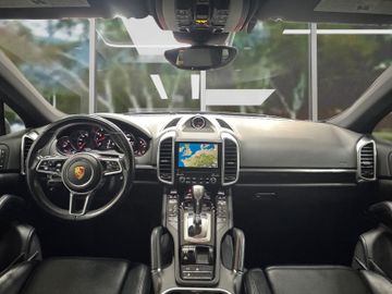 Porsche Cayenne - 9