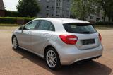 Mercedes-Benz A 180 A -Klasse A 180 BlueEfficiency Navi PDC - Mercedes-Benz A 180: Kleinwagen