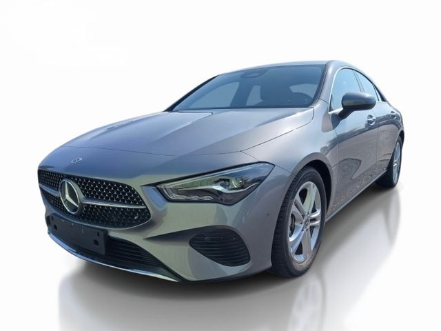 Mercedes-Benz CLA 180 7G-DCT Progressive Line Advanced Plus