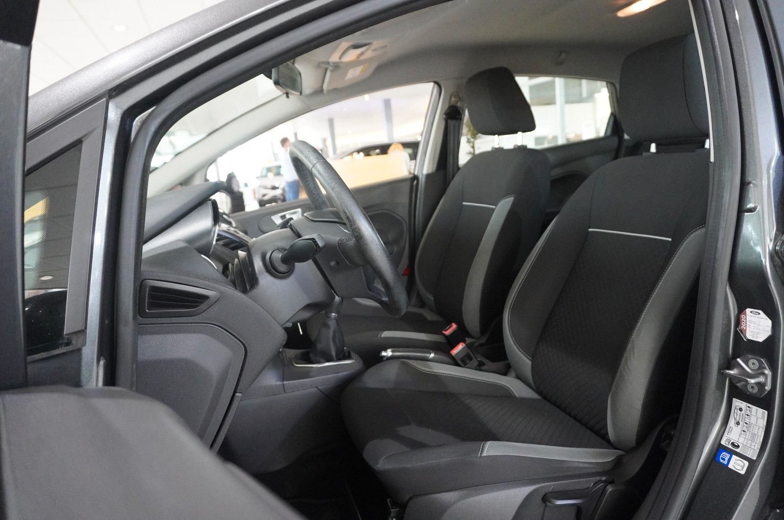 Fahrzeugabbildung Ford Fiesta 1,0 TREND 5-TÜR LED/SHZ/PDC/NEBEL/USB