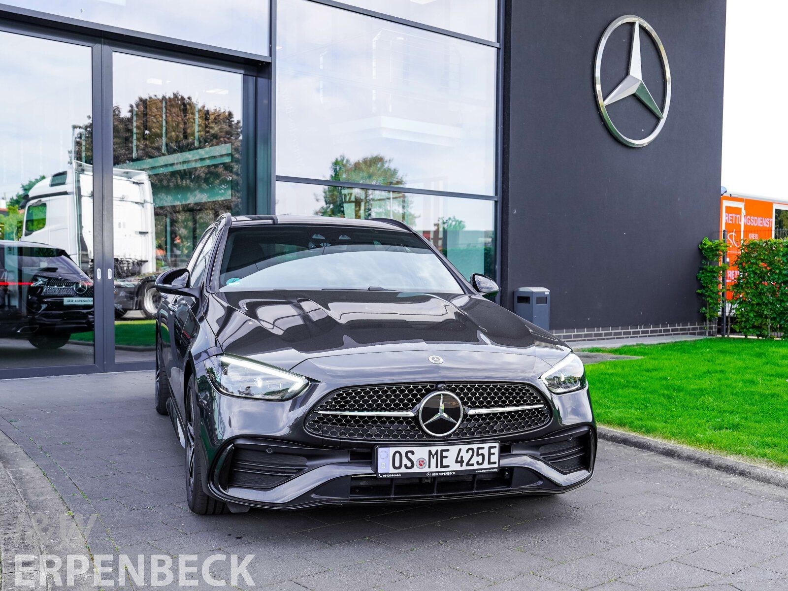 Fahrzeugabbildung Mercedes-Benz C 300 de T Edition AMG Distronic AHK Pano Memory