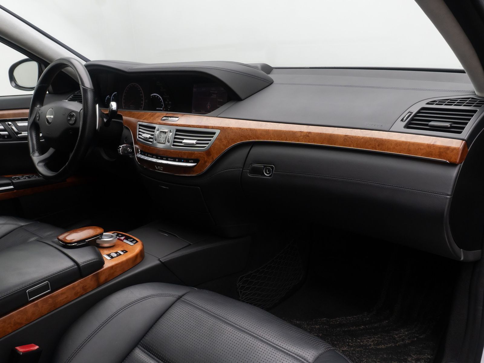 Fahrzeugabbildung Mercedes-Benz S 65 AMG Long Massage BiXenon Kamera GSD 20"Voll