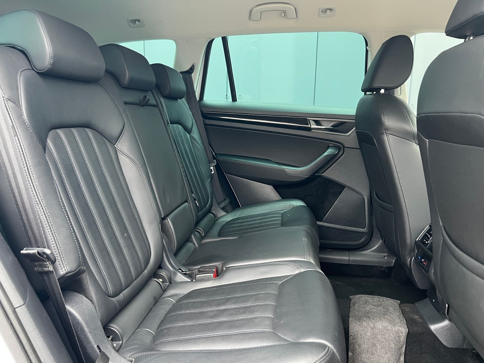 Fahrzeugabbildung SKODA Kodiaq L&K 2.0 TSI DSG 4x4 *AHK, CANTON, Standhz