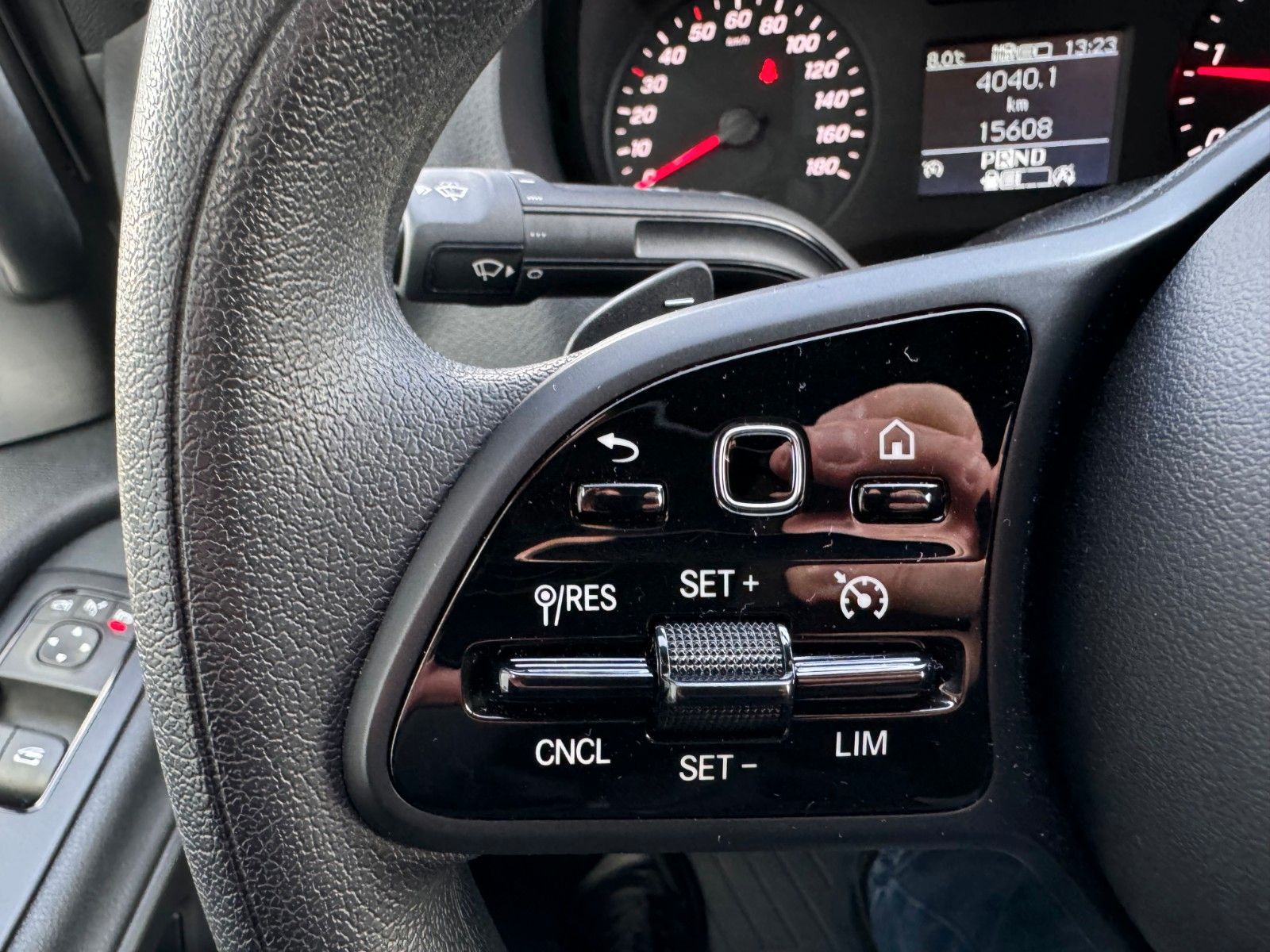 Fahrzeugabbildung Mercedes-Benz Sprinter 317 CDI 3665 9G Klima 360 SHZ MBUX