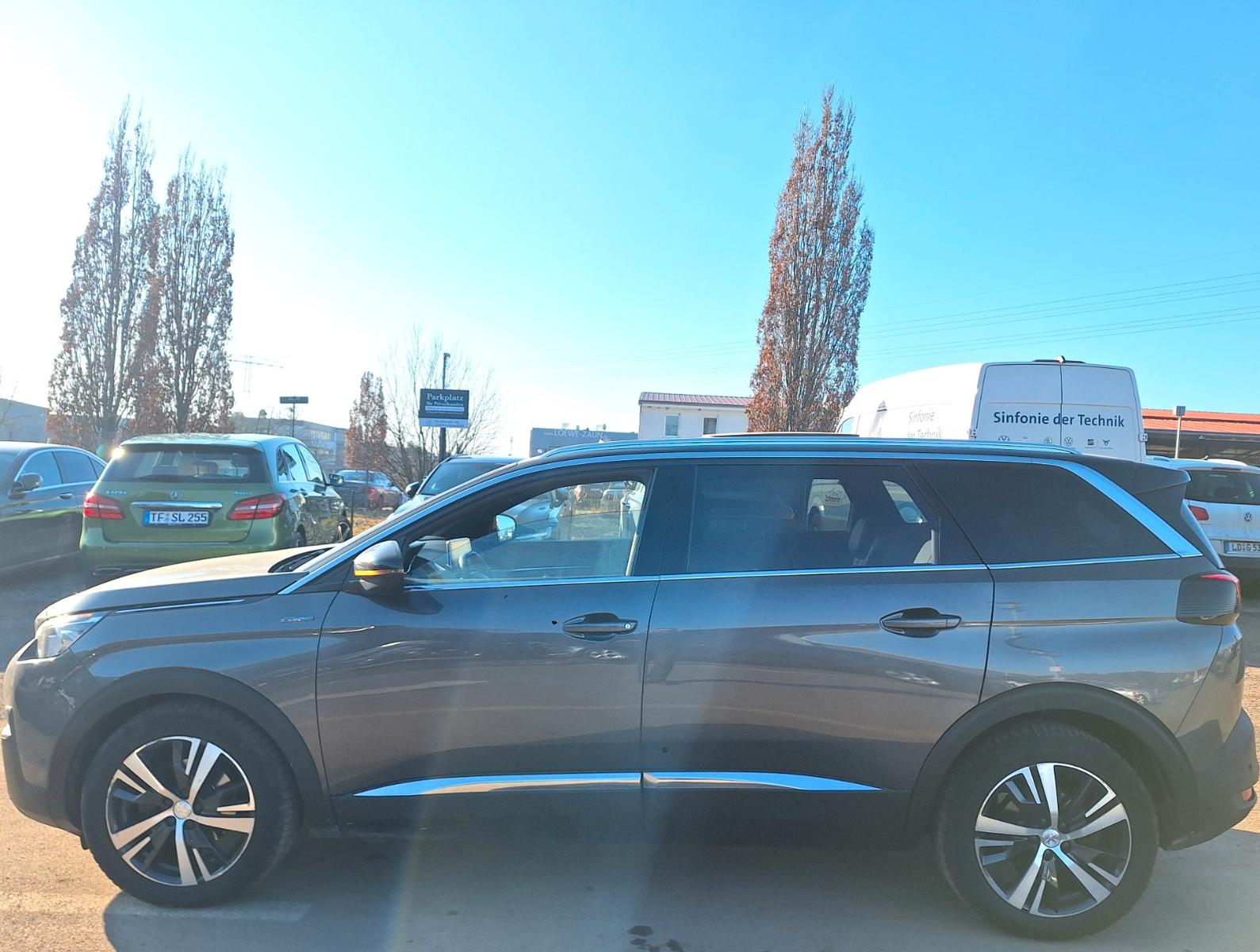 Peugeot 5008 GT-Line*Nav*Pano*LED*Leder*SHZ*Cam*7-Sitze