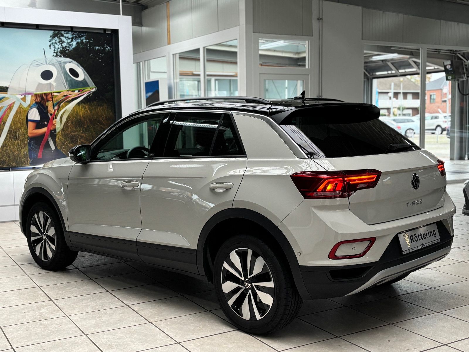 Fahrzeugabbildung Volkswagen T-Roc Move 1.0 TSI LED+SHZ+APP