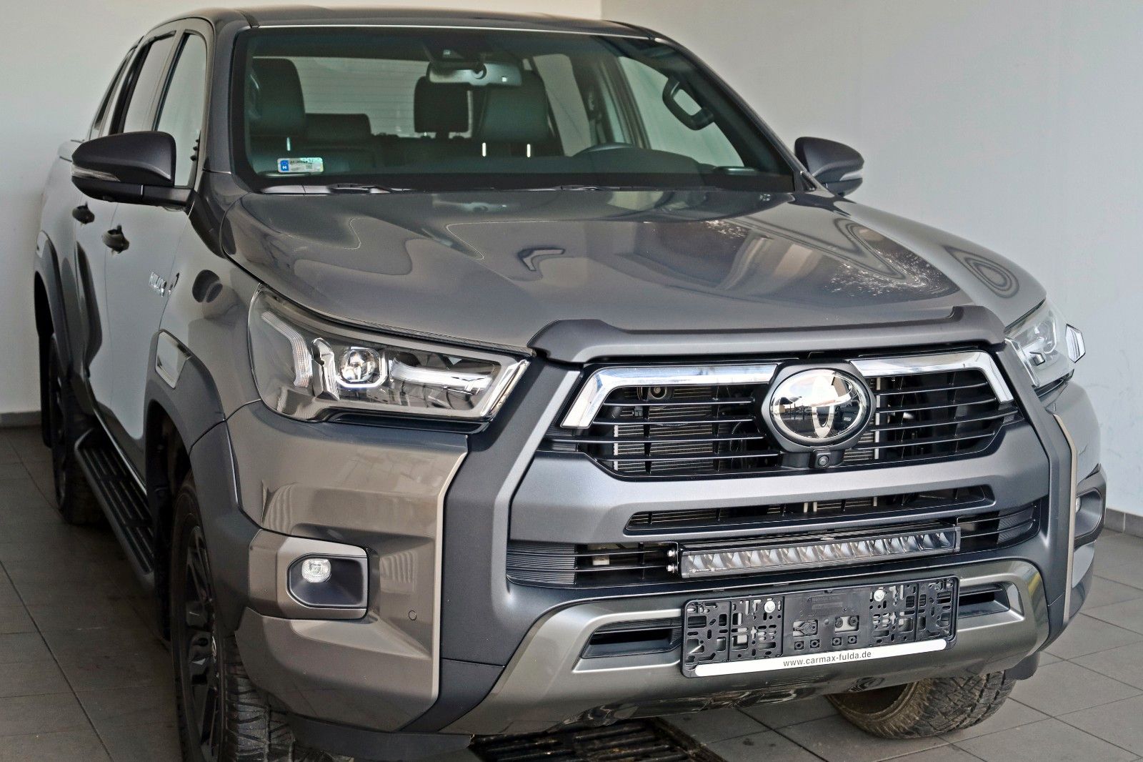 Fahrzeugabbildung Toyota Hilux 2.8 D-4D Invincible Sport,el.Rollo,JBL,AHK