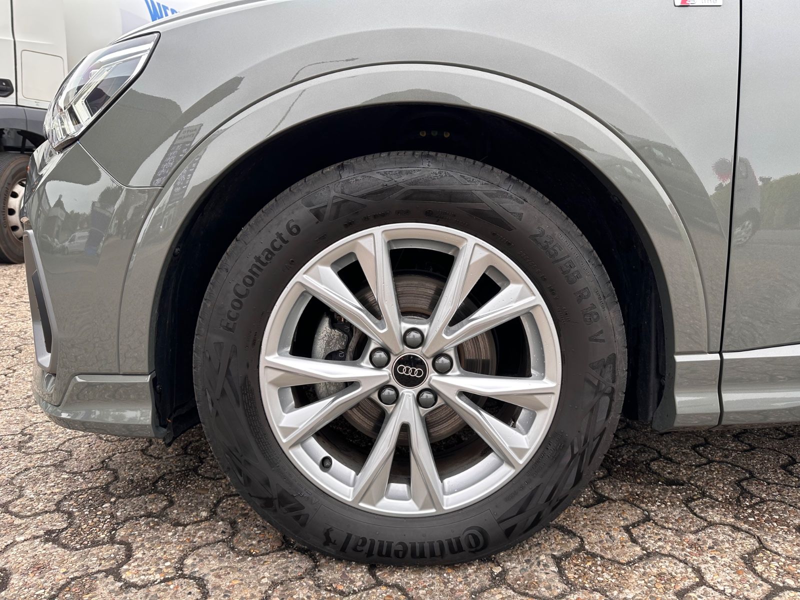 Fahrzeugabbildung Audi Q3 35 TFSI S line S Tronic Navi/ACC/SHZG/LED/PDC