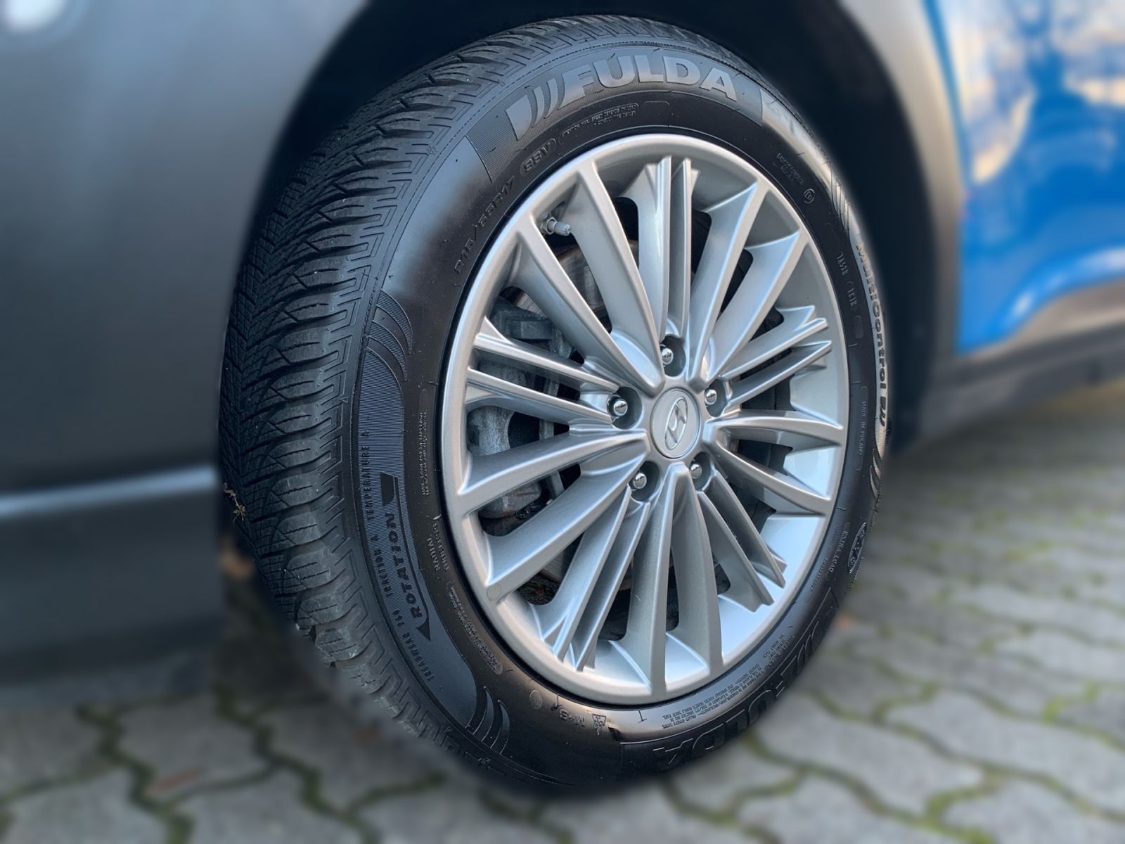 Fahrzeugabbildung Hyundai KONA 1.6 T-GDI 7-DCT Trend 4WD Navi 1Hd