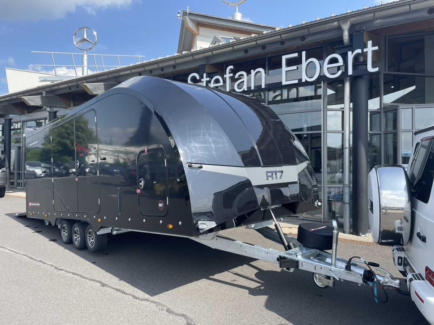 Fahrzeugabbildung Brian James Brian James Race Transporter 7 / 6,16 m 3.500 kg