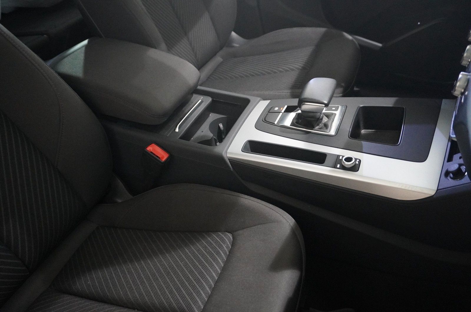Fahrzeugabbildung Audi Q5 Sportback 35 TDI S-LINE NAVI/LED/SPORT/VIRT.