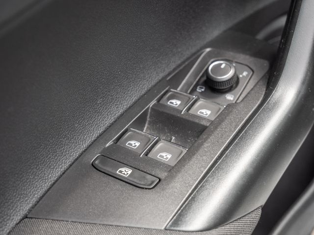 Polo 1.0 TSI United PDC SHZ KAMERA NAVI ACC LED