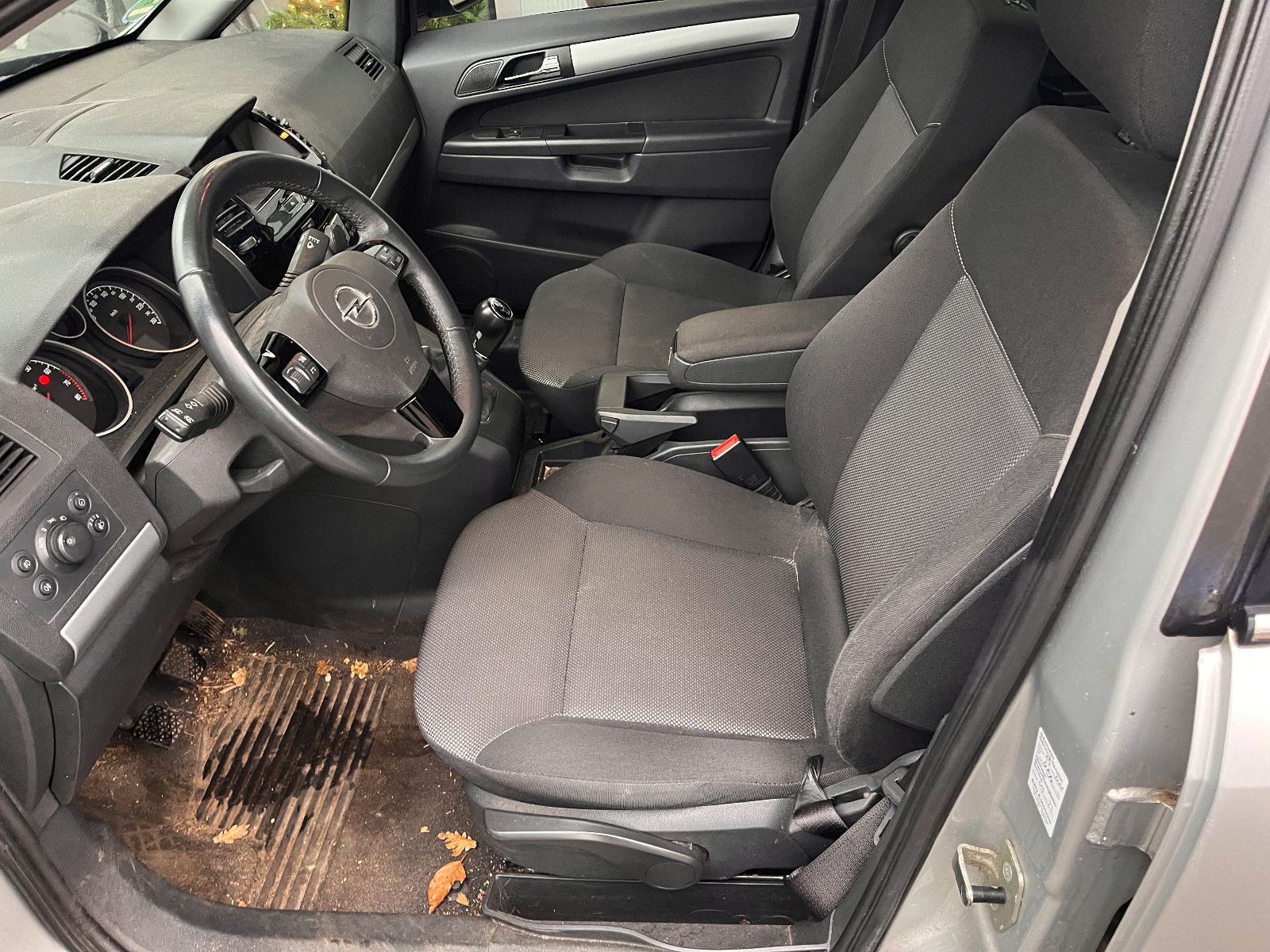 Fahrzeugabbildung Opel Zafira B Design Edition