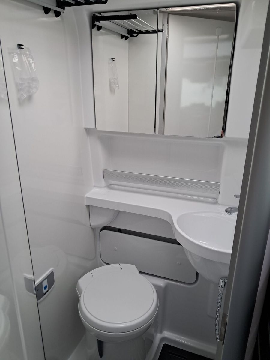Fahrzeugabbildung Westfalia Columbus 641 E 180 PS LED,Keyless,Maxi,Winterp.