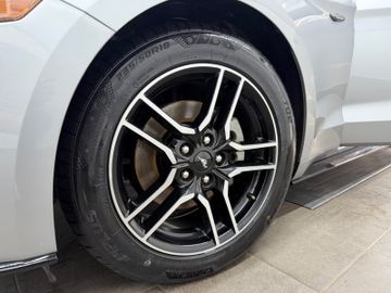 Ford Mustang - 12