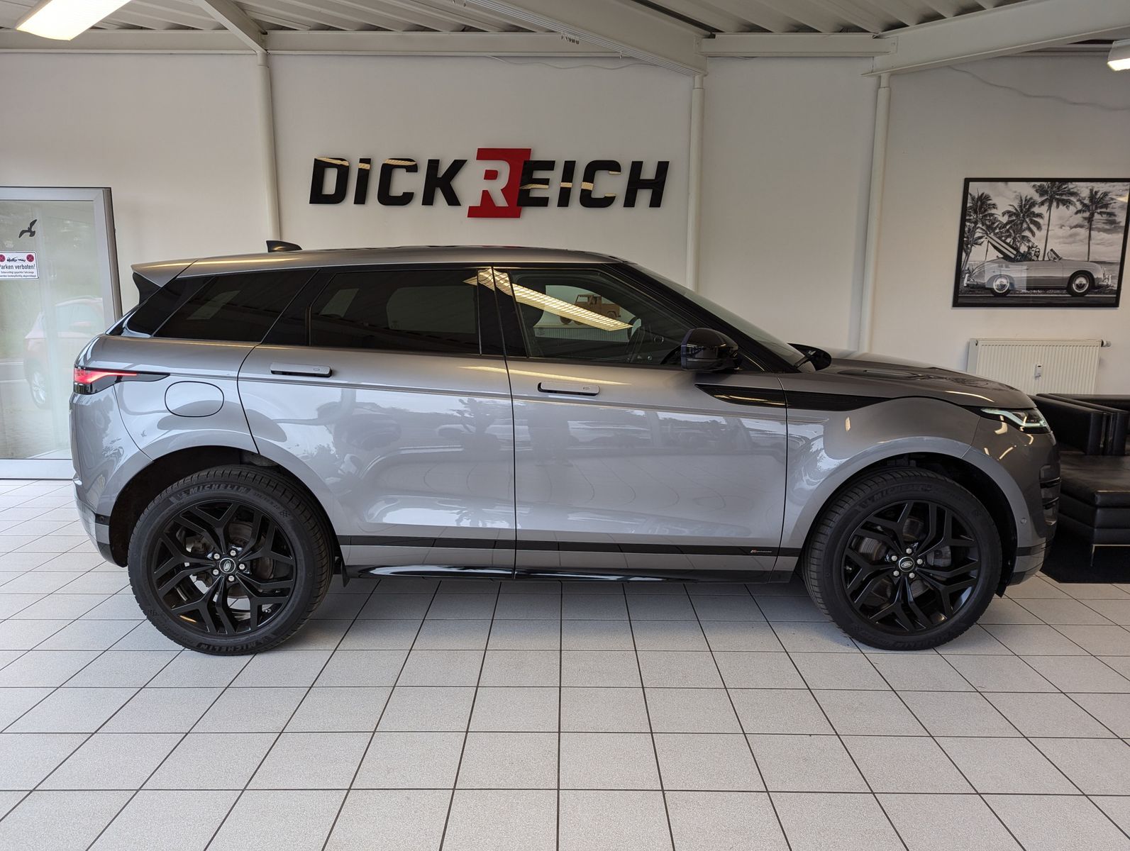 LAND ROVER Range Rover Evoque D180 R-Dynamic SE Pano HUD 20 - Image 8