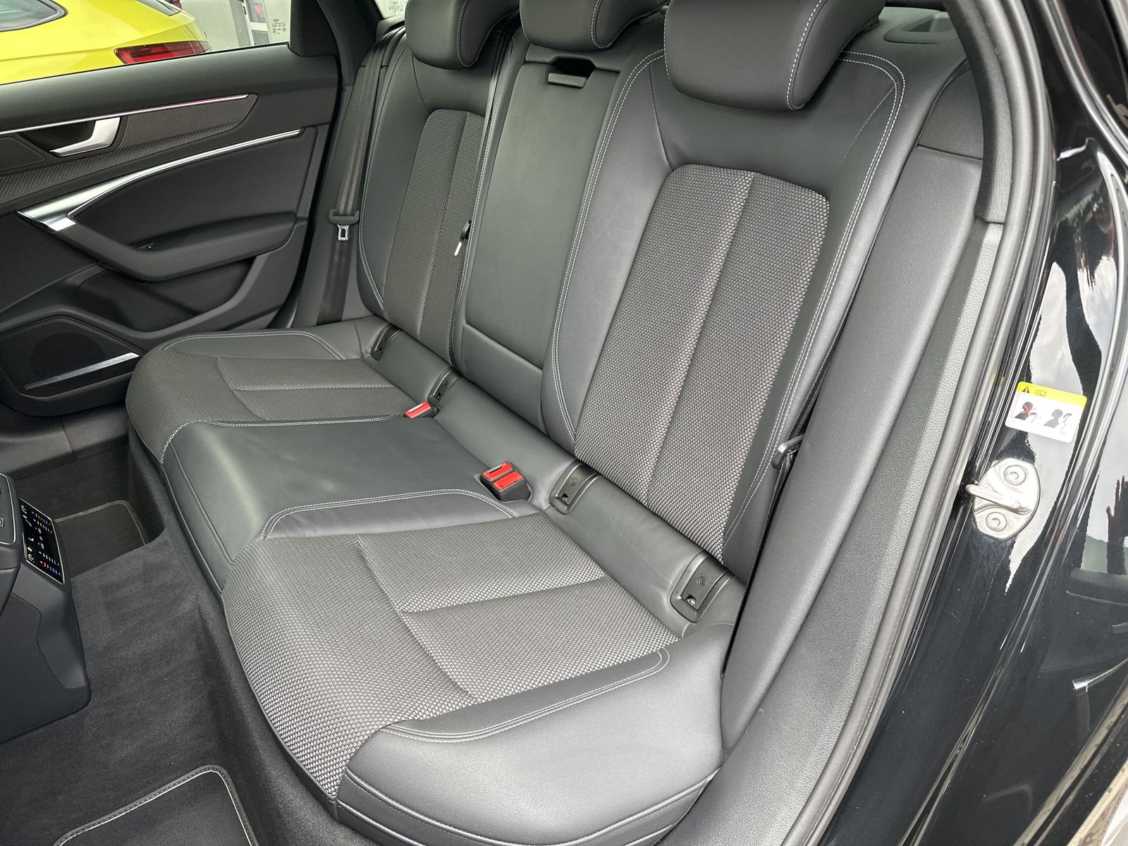 Fahrzeugabbildung Audi A6 45 TDI Qu S-Line Black NAV+MATRIX+PANO+KAMERA
