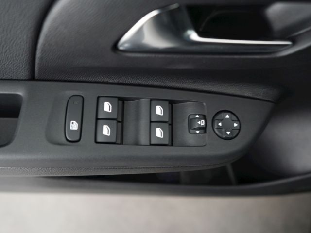 Corsa F FACELIFT GS+LED LICHT+NAVI+RÜCKFAHRKAMER