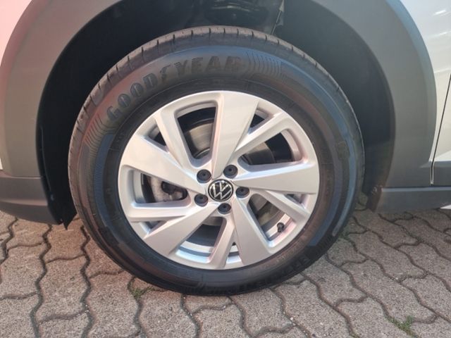 Fahrzeugabbildung Volkswagen Taigo 1,5 TSI LIFE AHK SHZ IQ.DRIVE KEYLESS LED