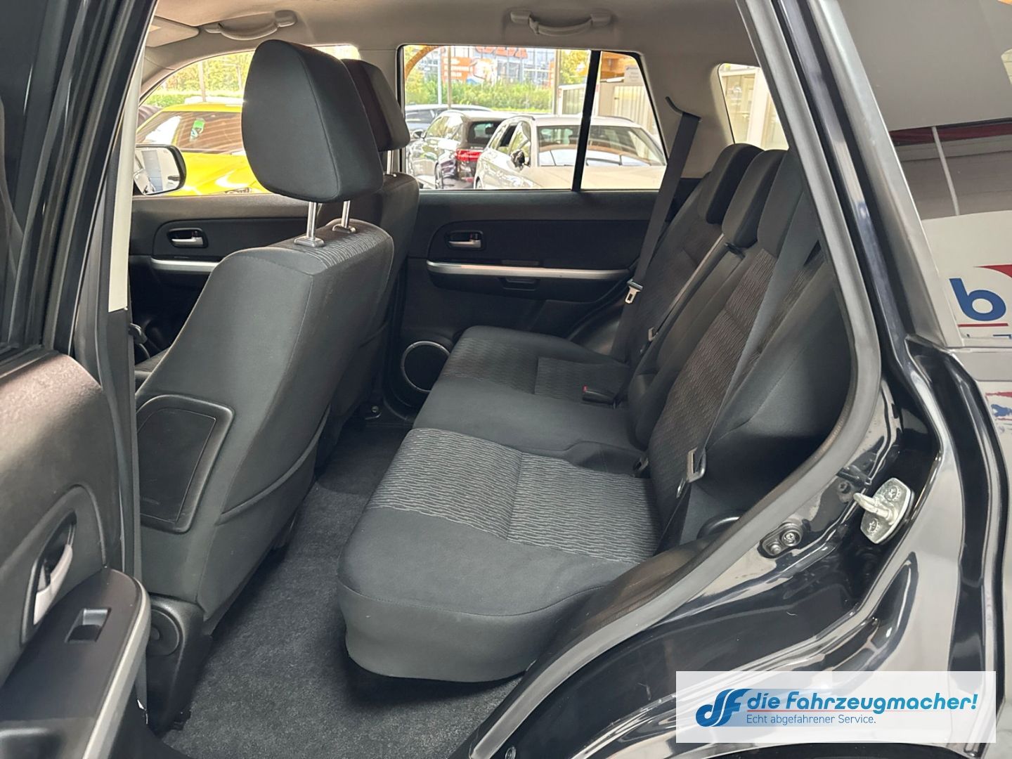 Fahrzeugabbildung Suzuki Grand Vitara 2.4 VVT Comfort Navi Xenon Sperrdif