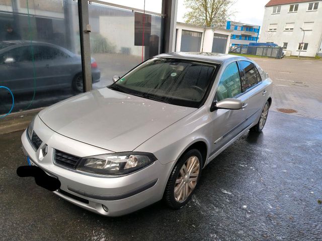 Renault Laguna 2 2l Benziner Wenig km sehr...