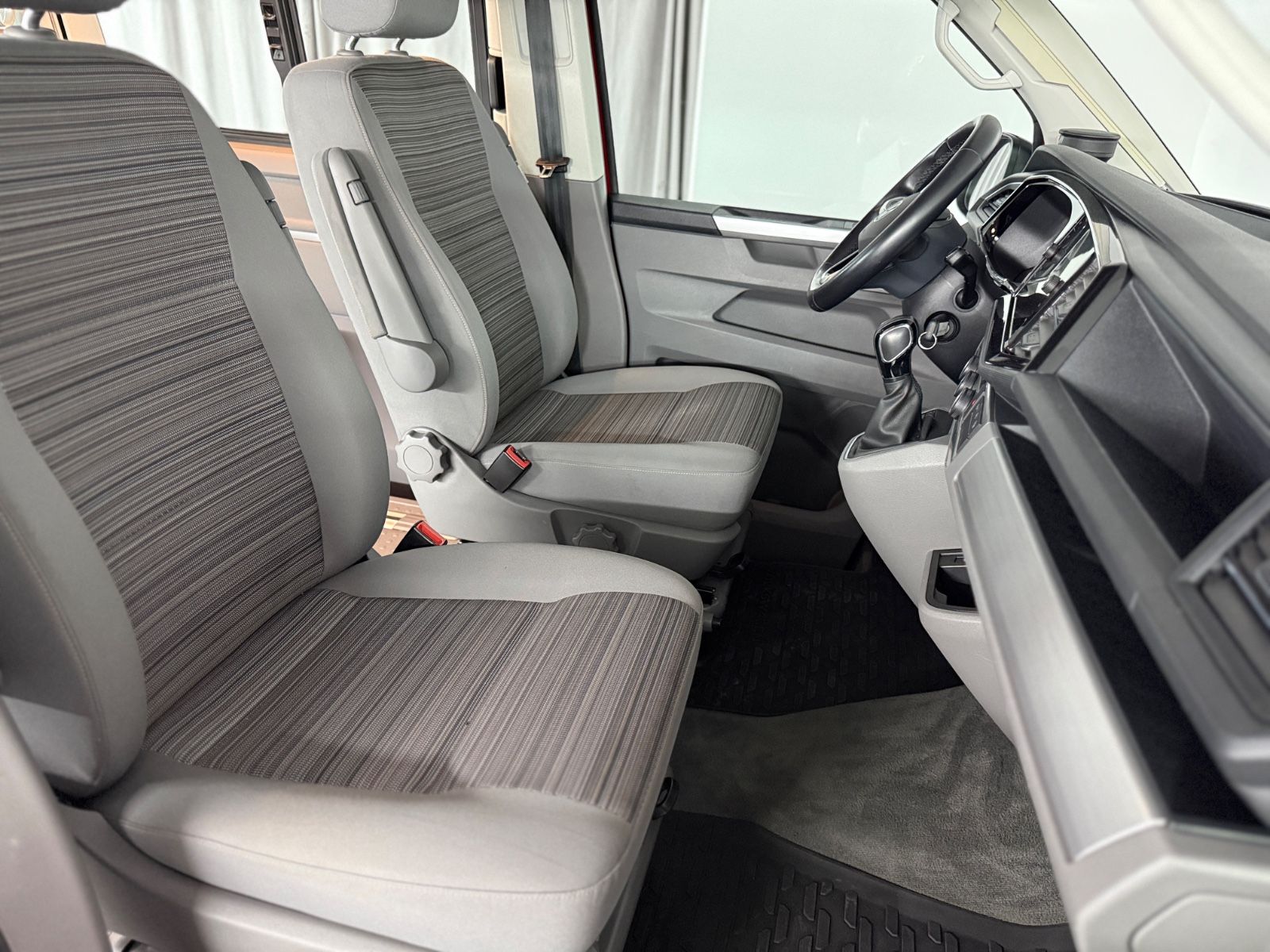 Volkswagen T6.1 California Beach Tour AHK Kamera Markise foto 19
