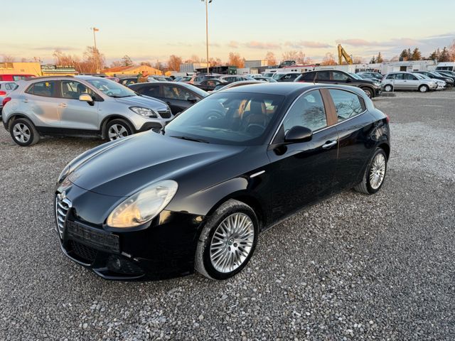 Alfa Romeo Giulietta 2.0 JTDM*Klimaautom*T-Leder*Euro5*ALU*