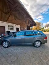 Volkswagen Golf 5 Kombi - Volkswagen Golf aus 2008 mit Diesel-Antrieb: Kombi