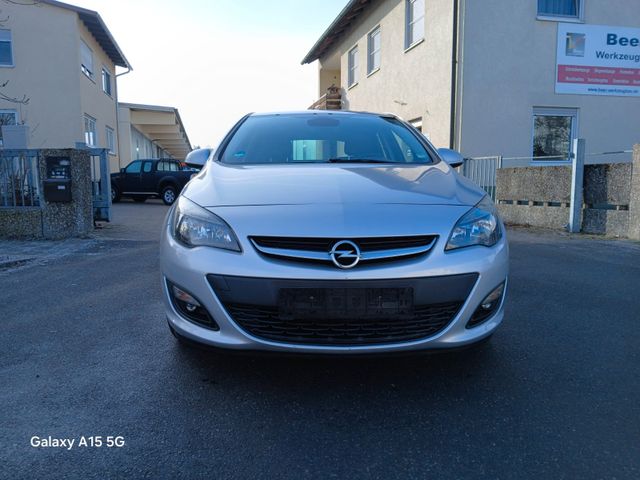 Opel Astra J Lim. 5-trg. Energy