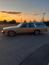 Chevrolet Caprice Station Wagon - Chevrolet Caprice mit Benzin-Antrieb