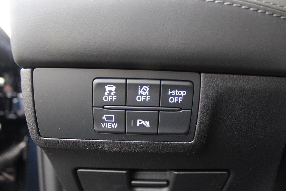 Fahrzeugabbildung Mazda 6 Center-Line G-165 AT NAVI ACAA HUD 360° VOLL-L