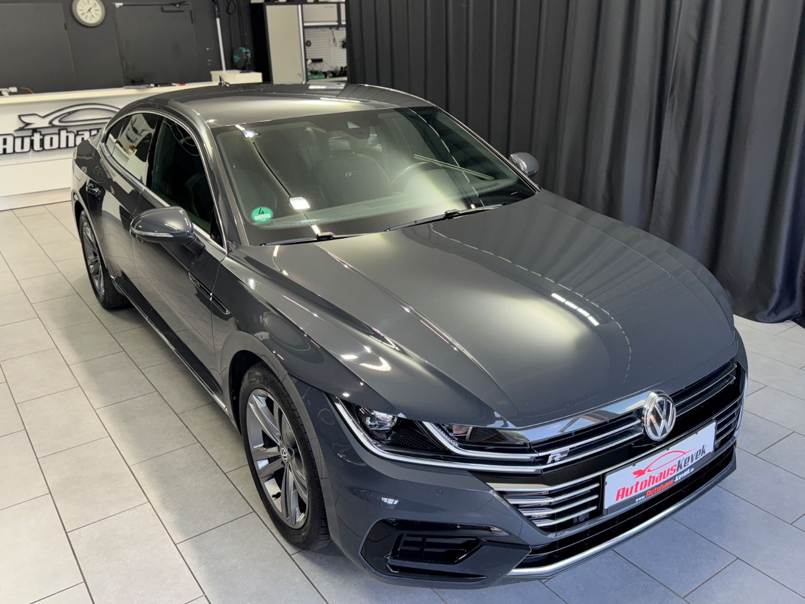 Fahrzeugabbildung Volkswagen Arteon R-Line|DSG|NAVI|ACC|DIGI-TACHO|1.HAND