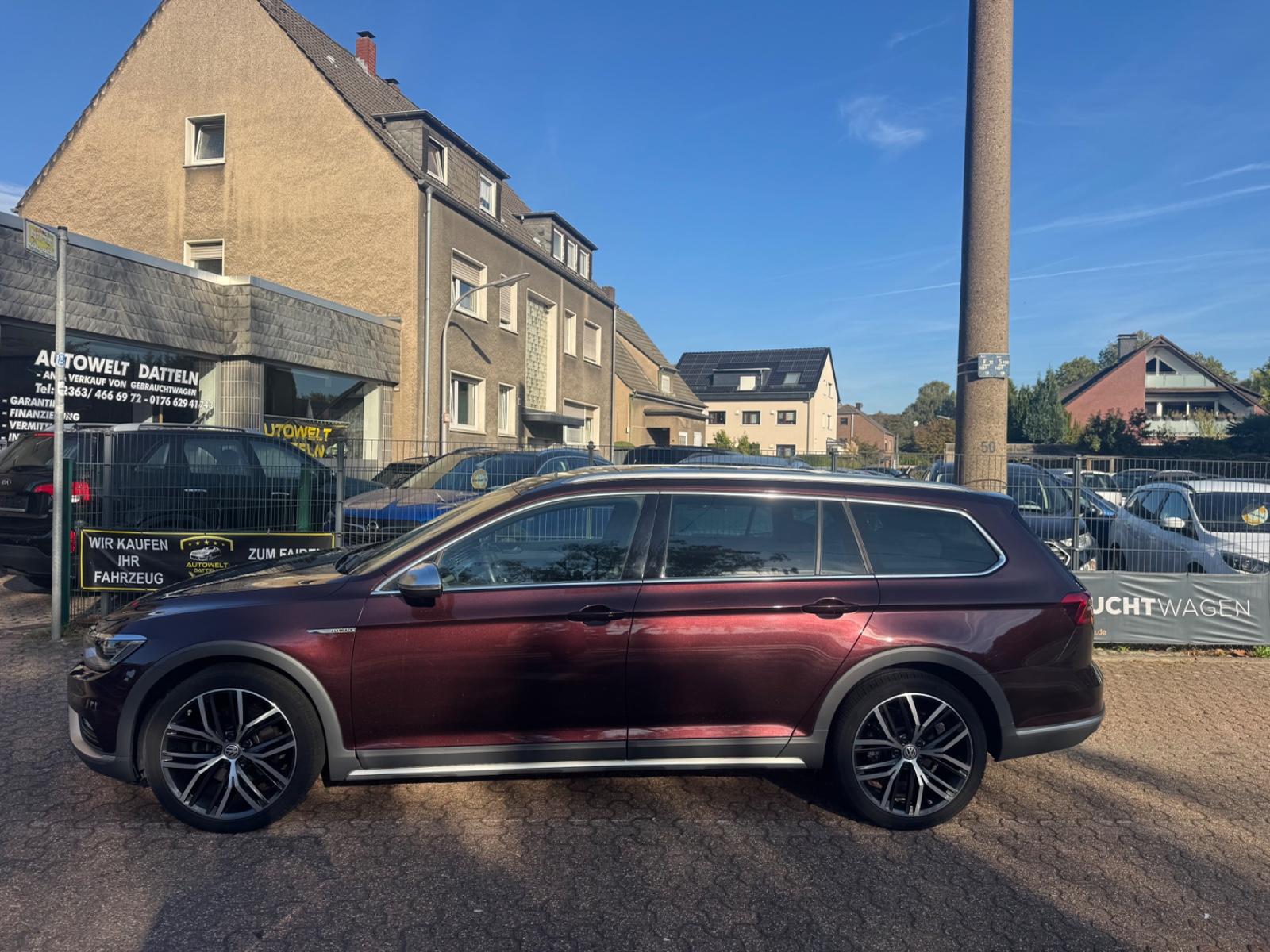 Volkswagen AUT/360°KAMERA/PANO/LEDER/LHZ/HUD/SHZ-V-H/KEYLES
