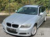 BMW 318 Baureihe 3 Touring 318d 2.0/SHZ/XENON - BMW 318 aus 2010: 318d