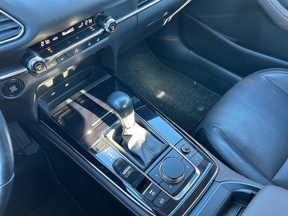 Fahrzeugabbildung Mazda CX-30 SKY-X 180 AWD 6AG SELECTION AHK BOSE LEDER