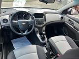 Chevrolet Cruze Hatchback LS*ORGINAL 25650KM* - Chevrolet in Köln