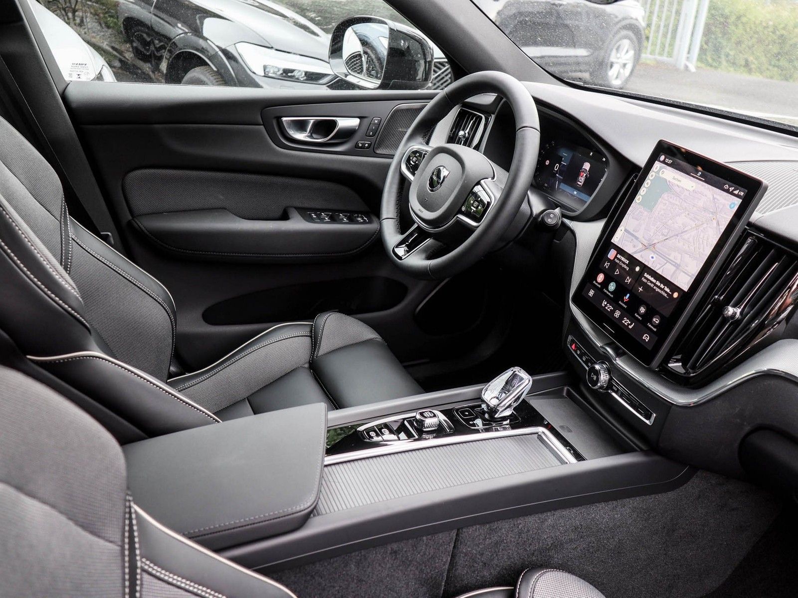 Volvo XC60 T8 AWD Plus Black Edition NP:77.480,-//Voll imagem 3