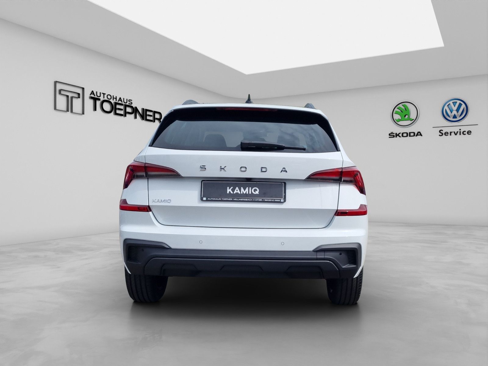 Fahrzeugabbildung SKODA Kamiq Balance 1,5 TSI AHK Simply Clever Black