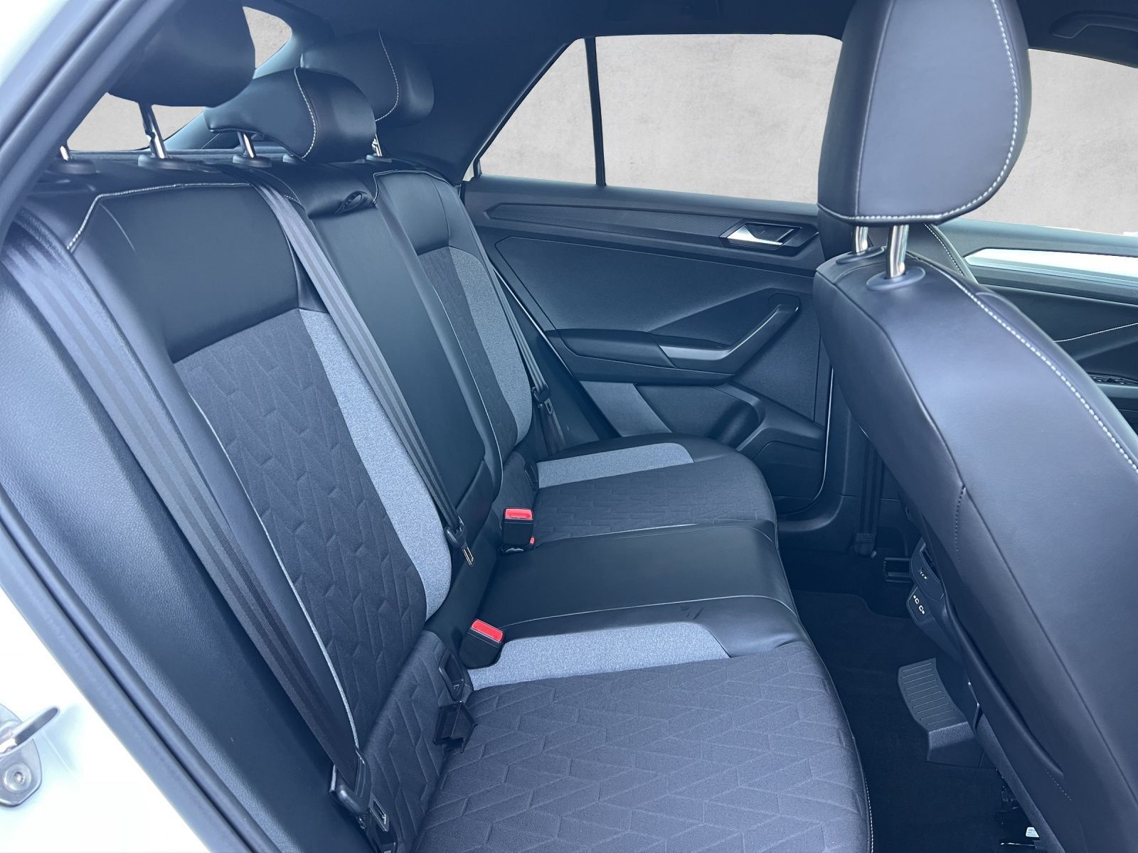 T-Roc Goal 2.0 TDI DSG AHK*Navi*LED