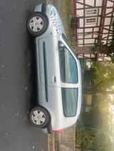 Renault Auto Reno clio - gebrauchte Renault Clio aus dem Jahr 2000