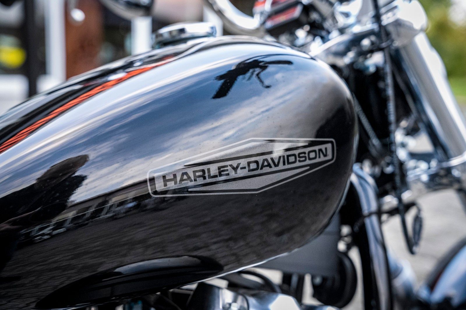 Fahrzeugabbildung Harley-Davidson SOFTAIL STANDARD FXST Jekill & Hyde
