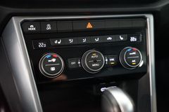 VW T-Roc 2.0 TDI Active | Navi | App | ACC | AHK VW T-Roc 2.0 TDI Active | Navi | App | ACC | AHK