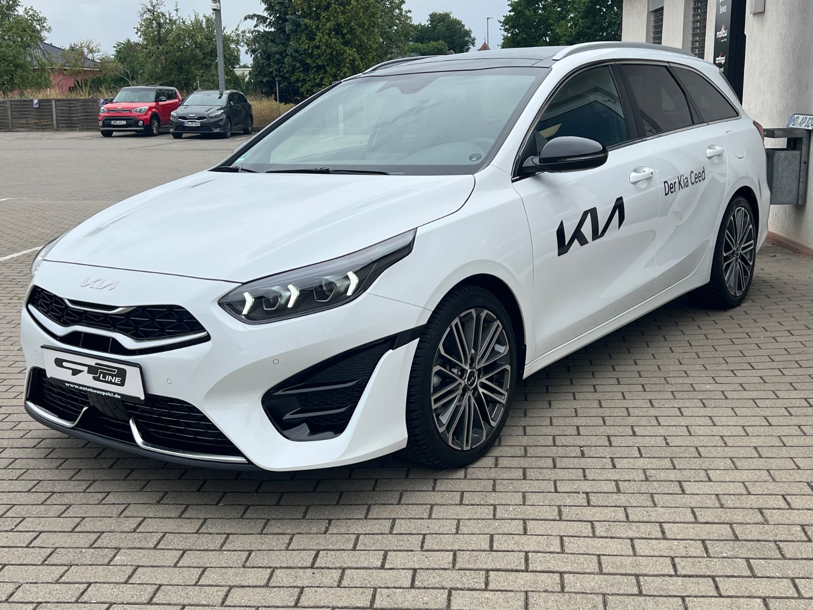Fahrzeugabbildung Kia Ceed SW 1.5T 140 DCT7 GT-Line Leder Tec 18Z GD