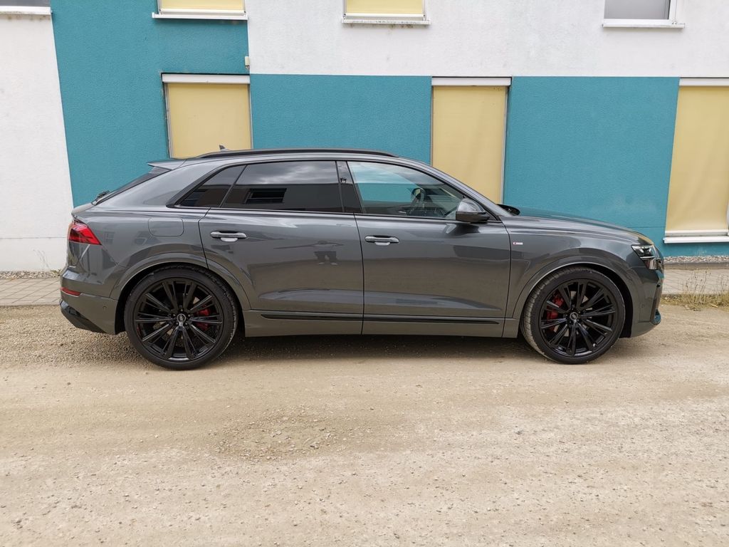 Audi Q8 50TDI*5J.GAR*SOFTCLOSE*HEAD*LUFT*PAN*B&O*23