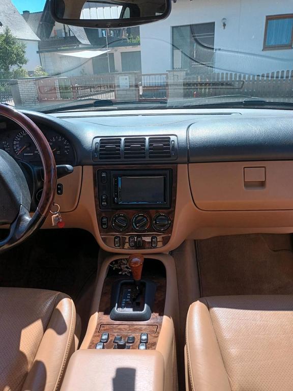 Mercedes-Benz ML 320