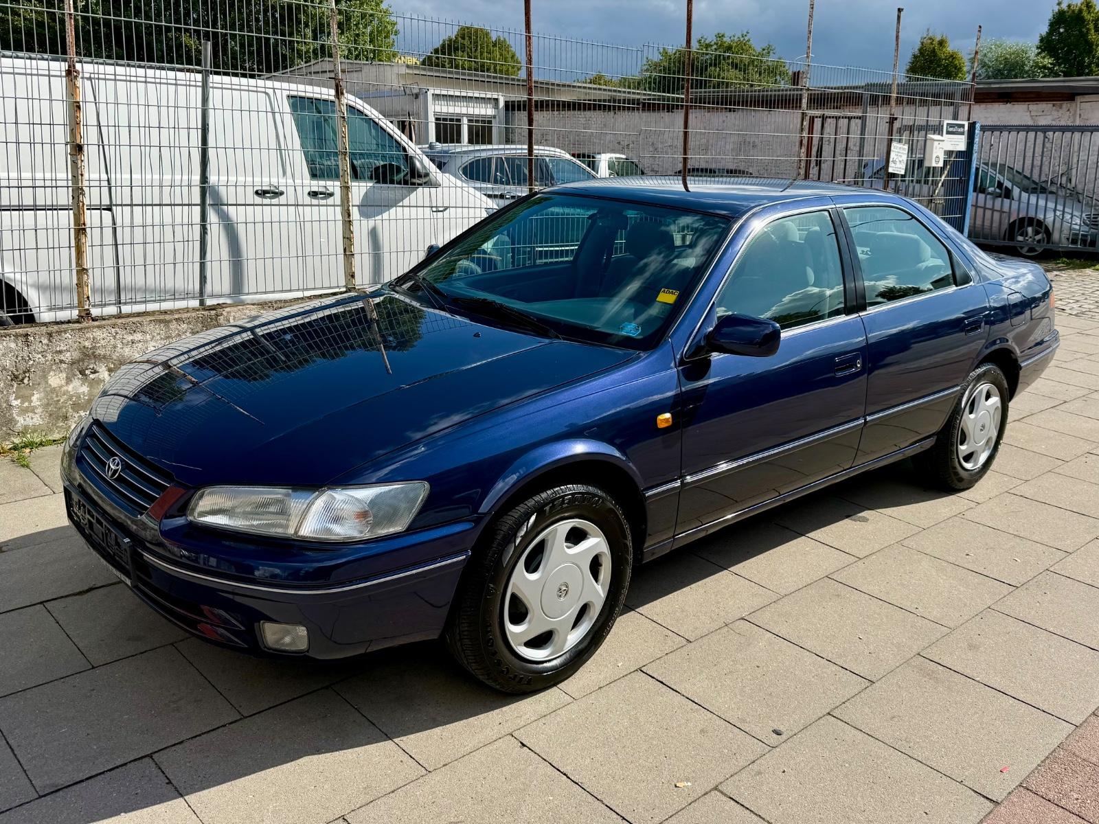 Toyota Camry 2.2 * TÜV NEU * KLIMAAUTOMATIK