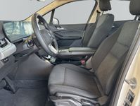 BMW 220 Active Tourer - Vorschau Bild 8